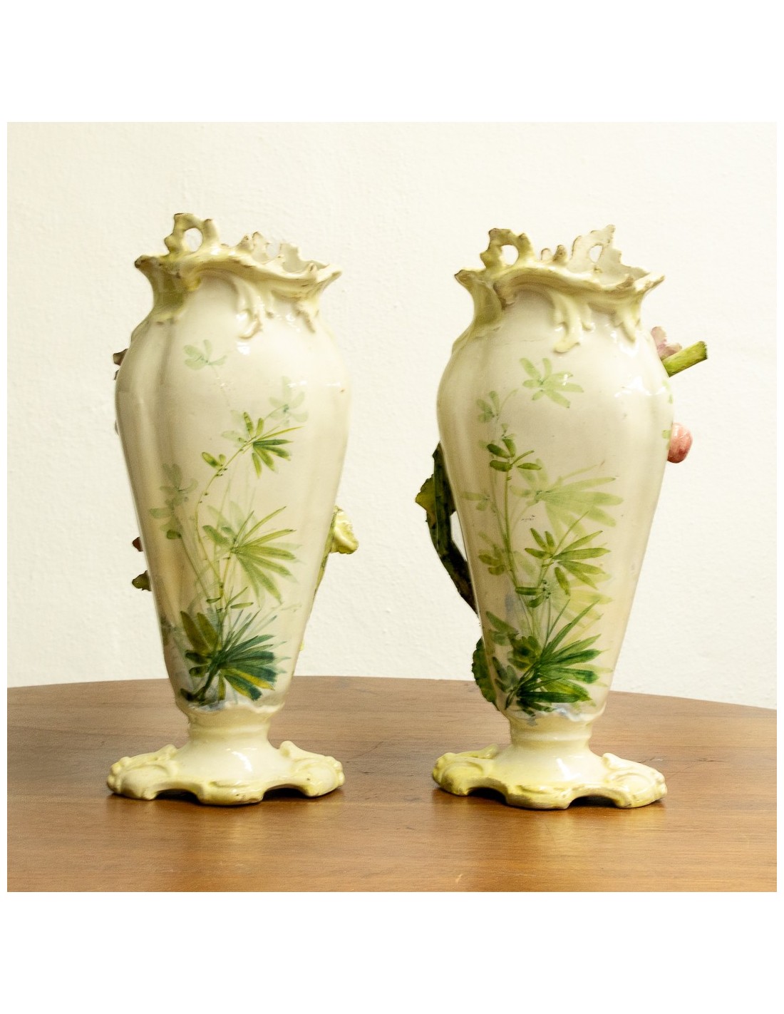 Pareja Jarrones Porcelana s.XIX (uno roto) | Antigüedades Mu…